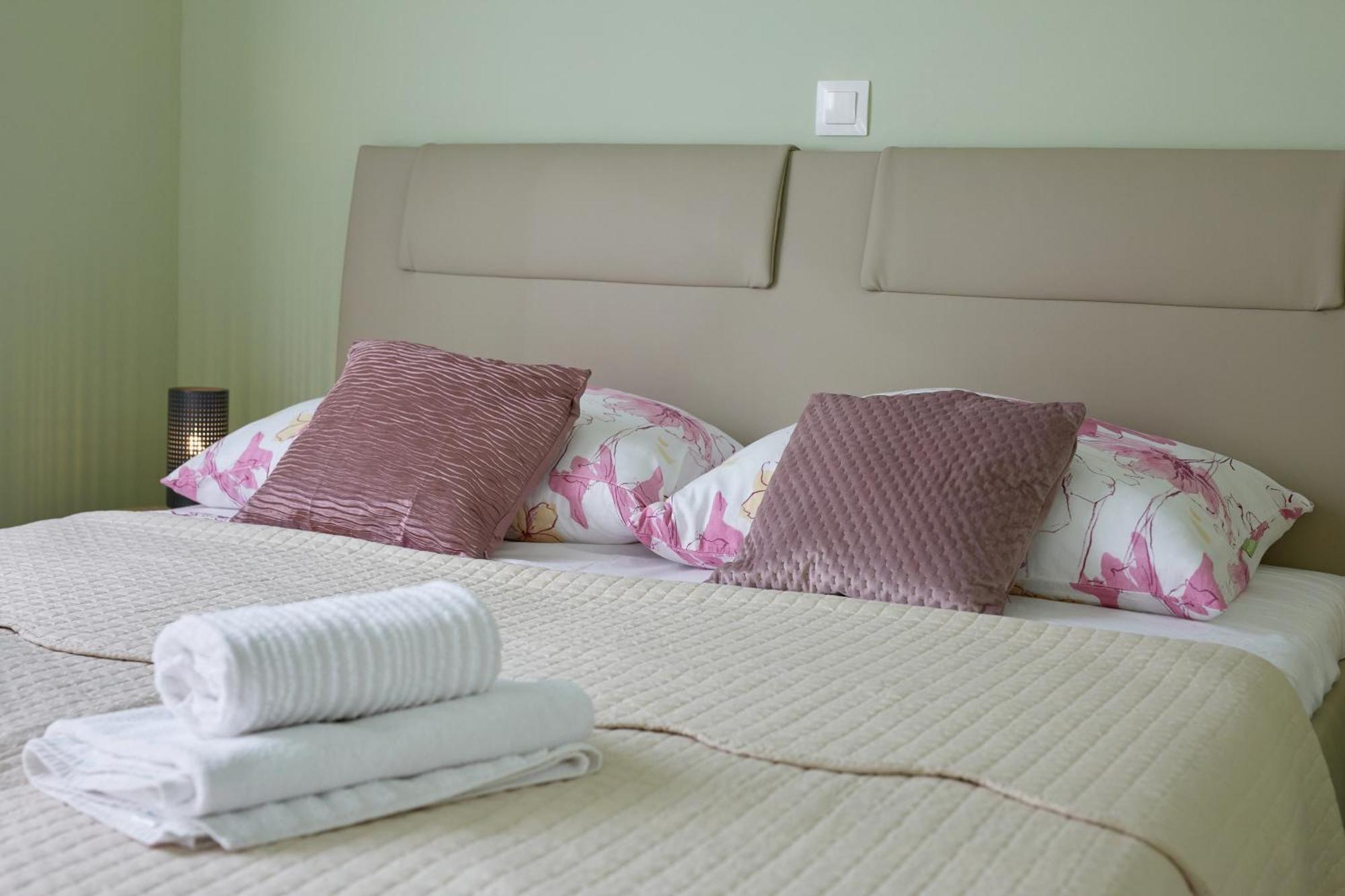 Apartments Nika Turanj Room photo